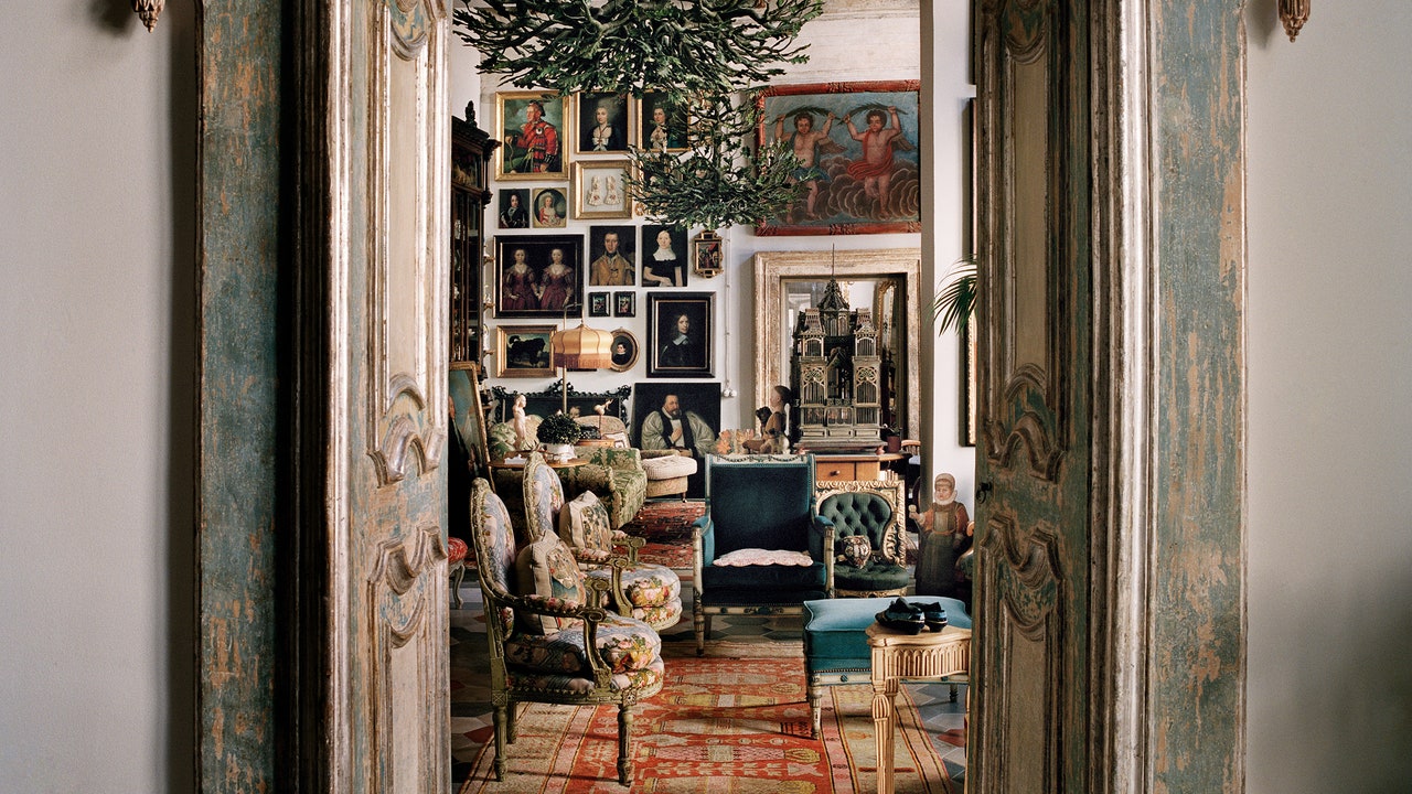 Guided tour of Alessandro Michele's palace in Rome